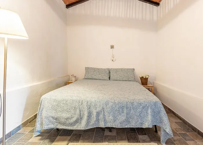 Guesthost - Sa Domo De Murera - Sardinian House Apartment *