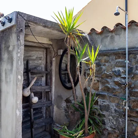 Guesthost - Sa Domo De Murera - Sardinian House