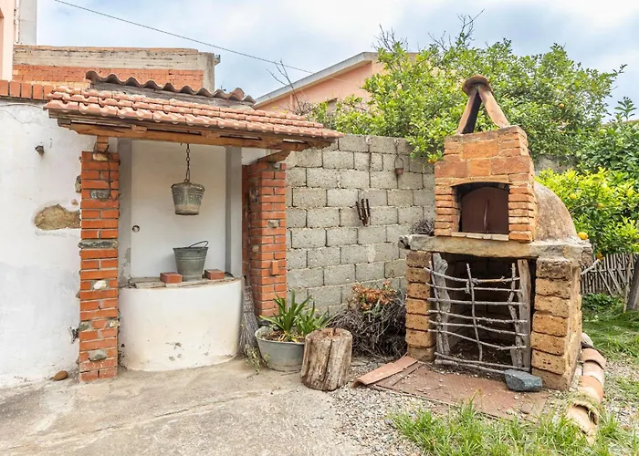 Guesthost - Sa Domo De Murera - Sardinian House *
